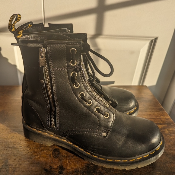 Doc Martens women's 1460 Twin Zip fashion Boots size 9 - Picture 1 of 8